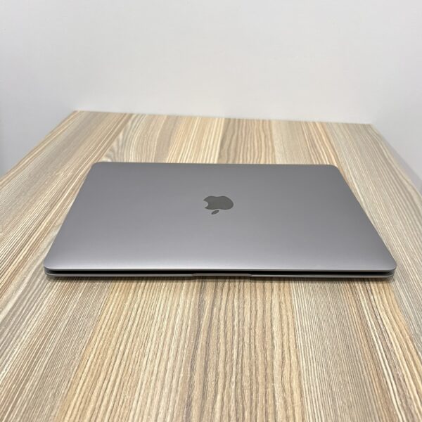 APPLE MACBOOK AIR 2020 A2337|APPLE M1 CHIP|8GB RAM|256GB SSD|13.3 INCH RETINA DISPLAY|GREY