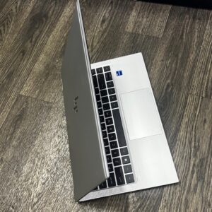 HP ELITEBOOK 1040G8