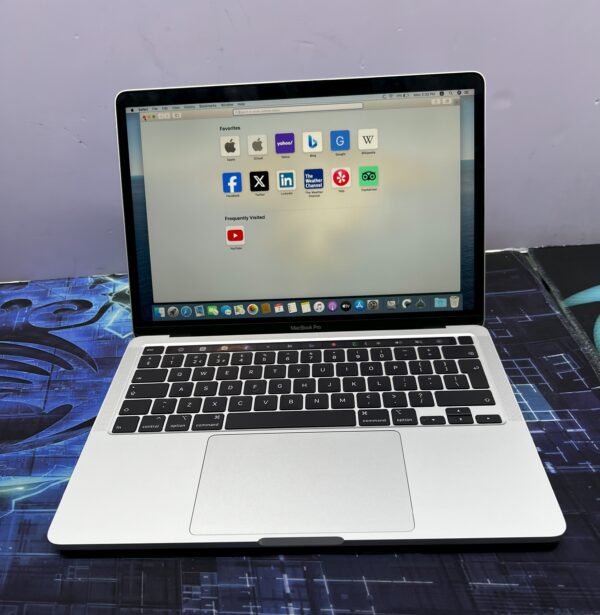 Macbook Pro 13 inch A2251 2020 TouchBar & Touch ID  Intel core i7 | 32GB RAM | 512GB SSD