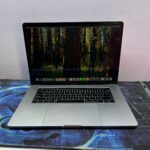 MACBOOK PRO 15 2018 |INTEL CORE I7 |32GB RAM |512GB SSD |15.4 INCH RETINA DISPLAY| WITH TOUCH BAR AND TOUCH ID |4GB RADEON PRO 560X GRAPHICS CARD