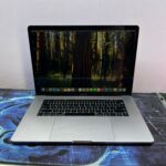 APPLE MACBOOK PRO 2018 INTEL CORE I7 32GB RAM 512GB SSD 15.4” WITH TOUCH BAR AND 4GB RADEON GRAPHICS CARD