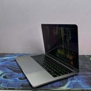 MACBOOK PRO 2018