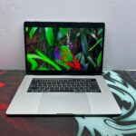 MACBOOK PRO 2018 INTEL CORE I9 - 32GB RAM - 512GB SSD - 4GB RADEON PRO 555X GRAPHICS - 15.4-INCH