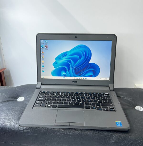 DELL LATITUDE 3340 INTEL CORE i5 8GB RAM 500GB HDD