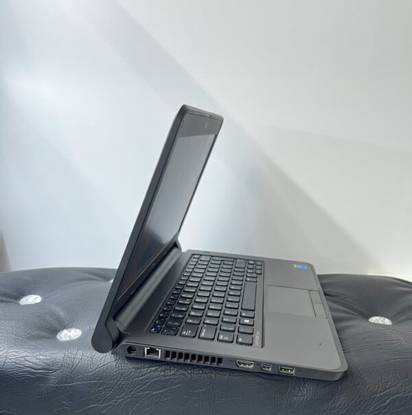 DELL LATITUDE 3340 INTEL CORE i5 8GB RAM 500GB HDD