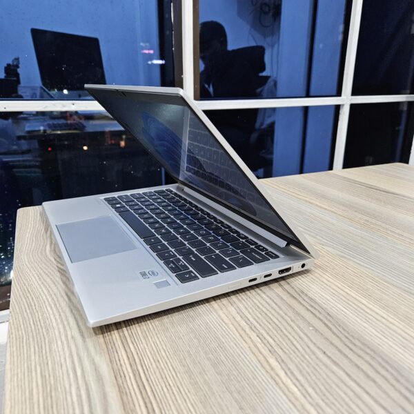 HP ELITEBOOK 830 G7 | INTEL CORE i7 | 32GB RAM DDR4 | 256GB SSD | 10TH GENERATION