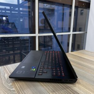 HP OMEN 17 17.3" FHD 165HZ DISPLAY GAMING LAPTOP