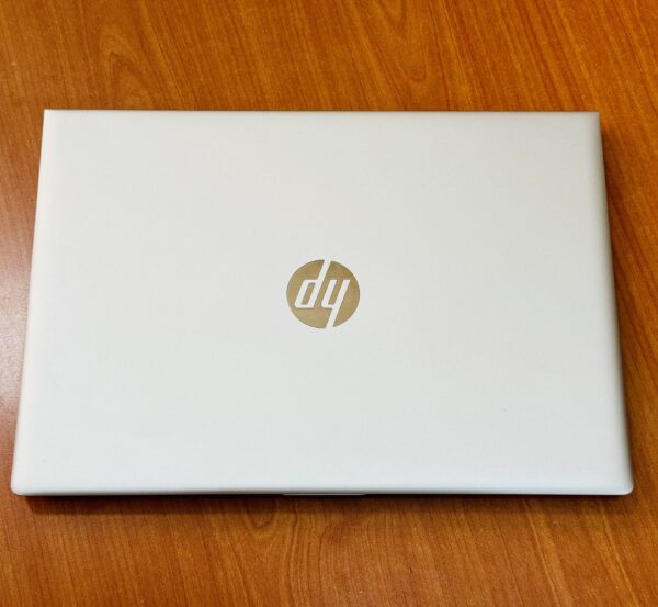 HP PROBOOK 640 G5 | INTEL CORE I5 | 8TH GEN | 1.6GHz | 16GB RAM | 256GB SSD | 14” FHD DISPLAY | USB-C | HDMI | VGA | Wi-Fi 6 | BLUETOOTH 5 | ENGLISH KEYBOARD | SILVER
