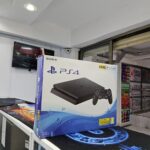PS4 4 STANDARD 500 GB STORAGE WITH DUAL SHOCK WIRELESS CONTROLLER AND HDMI