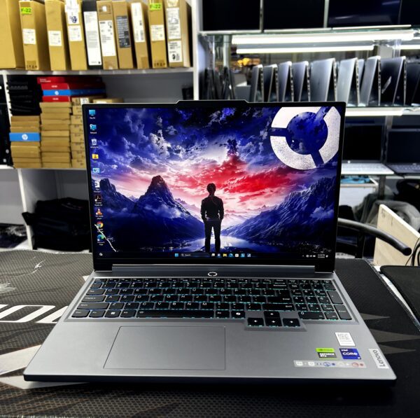 LENOVO LEGION 5 16IRX9 GAMING LAPTOP | AI-ENHANCED PERFORMANCE LA1 AI CHIP | 16” WQXGA (2560X1600) 165HZ |  INTEL® CORE™ I9-14900HX |  32GB DDR5 RAM | 1TB SSD, NVIDIA® RTX™ 4060 8GB, WIN11 HOME – LUNA GREY