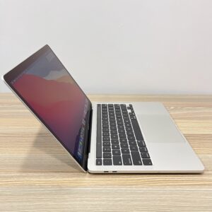 MACBOOK PRO 13” (2020)