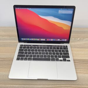 MACBOOK PRO 13” (2020) | INTEL CORE i7 | 32GB RAM | 512GB SSD | RETINA DISPLAY | TOUCH BAR | 4X THUNDERBOLT 3 | macOS BIG SUR