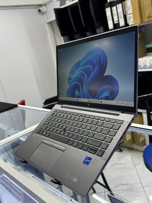 HP ZBOOK FIREFLY 14 G8 | INTEL CORE I7-1185G7 | 16GB RAM | 512GB SSD | 11TH GEN MOBILE WORKSTATION | WINDOWS 11 PRO + OFFICE 2021