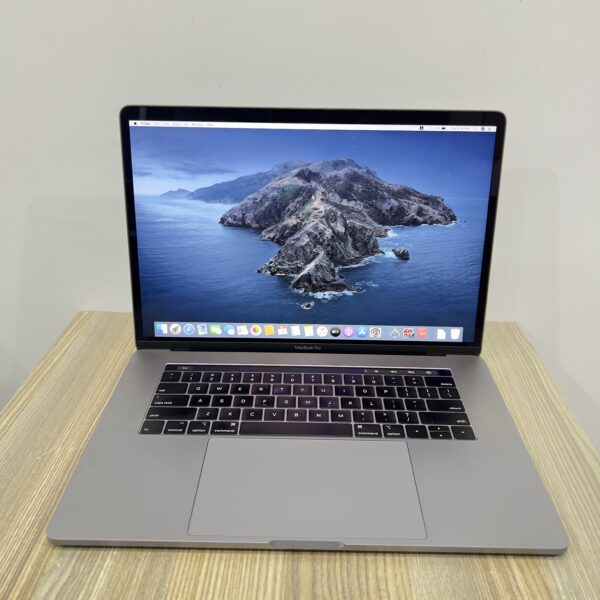 APPLE MACBOOK PRO 15-INCH 2018 |INTEL CORE I9| 32GB RAM| 1TB SSD| RADEON PRO 560X GRAPHICS| RETINA DISPLAY| TOUCH BAR & TOUCH ID LAPTOP