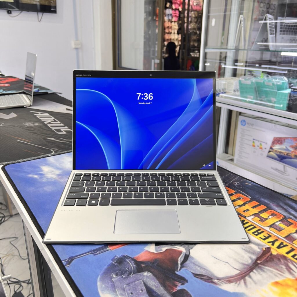 HP EliteBook 1012 X2 G4 | 2-in-1 Business Laptop | 13.3-inch FHD | Intel Core i5 | 8GB RAM | 256GB SSD | Intel UHD Graphics
