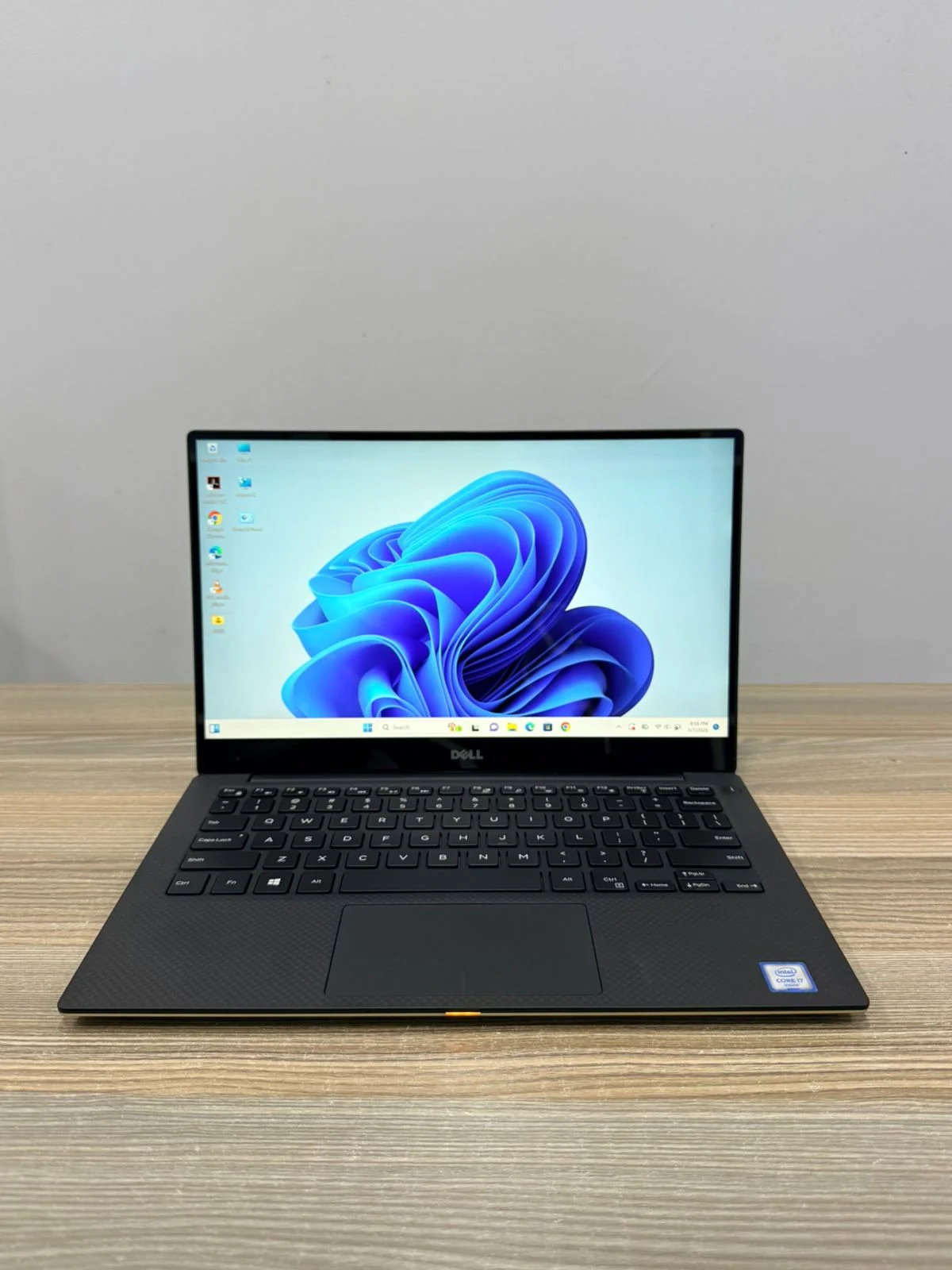 DELL XPS 13 9360 INTEL CORE I5 7200U 8GB RAM 256GB M2 PCIE SSD 13.3 INCH FHD INTEL HD GRAPHICS 620 2017 ULTRABOOK LAPTOP FOR REMOTE WORK