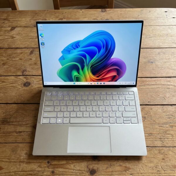 Dell XPS 13 9350 LAPTOP | Business Laptop | 13.4-inch | Intel Core Ultra 9 | 32GB RAM | 1TB SSD | Intel Graphics