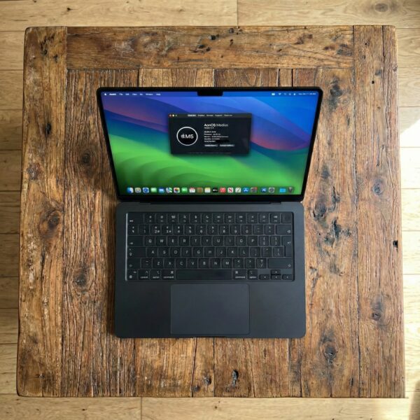 Apple MacBook Pro 14-inch (Late 2025, MDE14) | Laptop | 14.2-inch Liquid Retina XDR Display | Apple M5 chip (10-core CPU, 10-core GPU) | 16GB Unified Memory | 1TB SSD