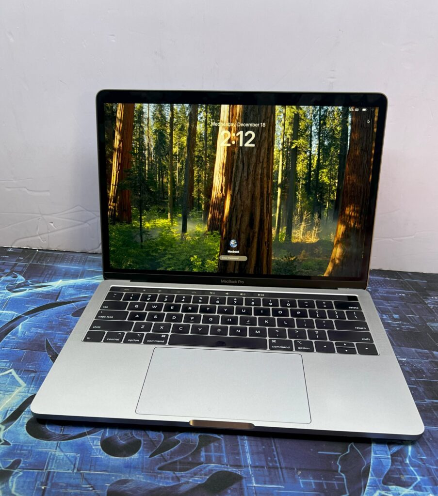 Apple MacBook Pro 13-inch (2018) | Laptop | 13.3-inch Retina Display | 8th Gen Intel Core i7 | 16GB RAM | 1TB SSD | Intel Iris Plus Graphics 655
