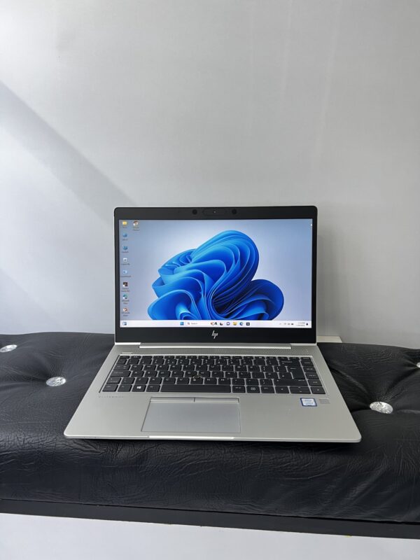 HP EliteBook 840 G5 | Business Laptop | 14-inch FHD | Intel Core i5 8th Gen | 8GB RAM | 256GB SSD | 2GB AMD Radeon 550X Graphics