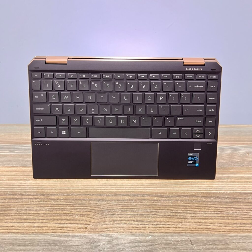 HP Spectre x360 13t-aw200 2-in-1 | Intel Core i7-1165G7 | 16GB RAM | 1TB SSD | 13.3-Inch Touchscreen