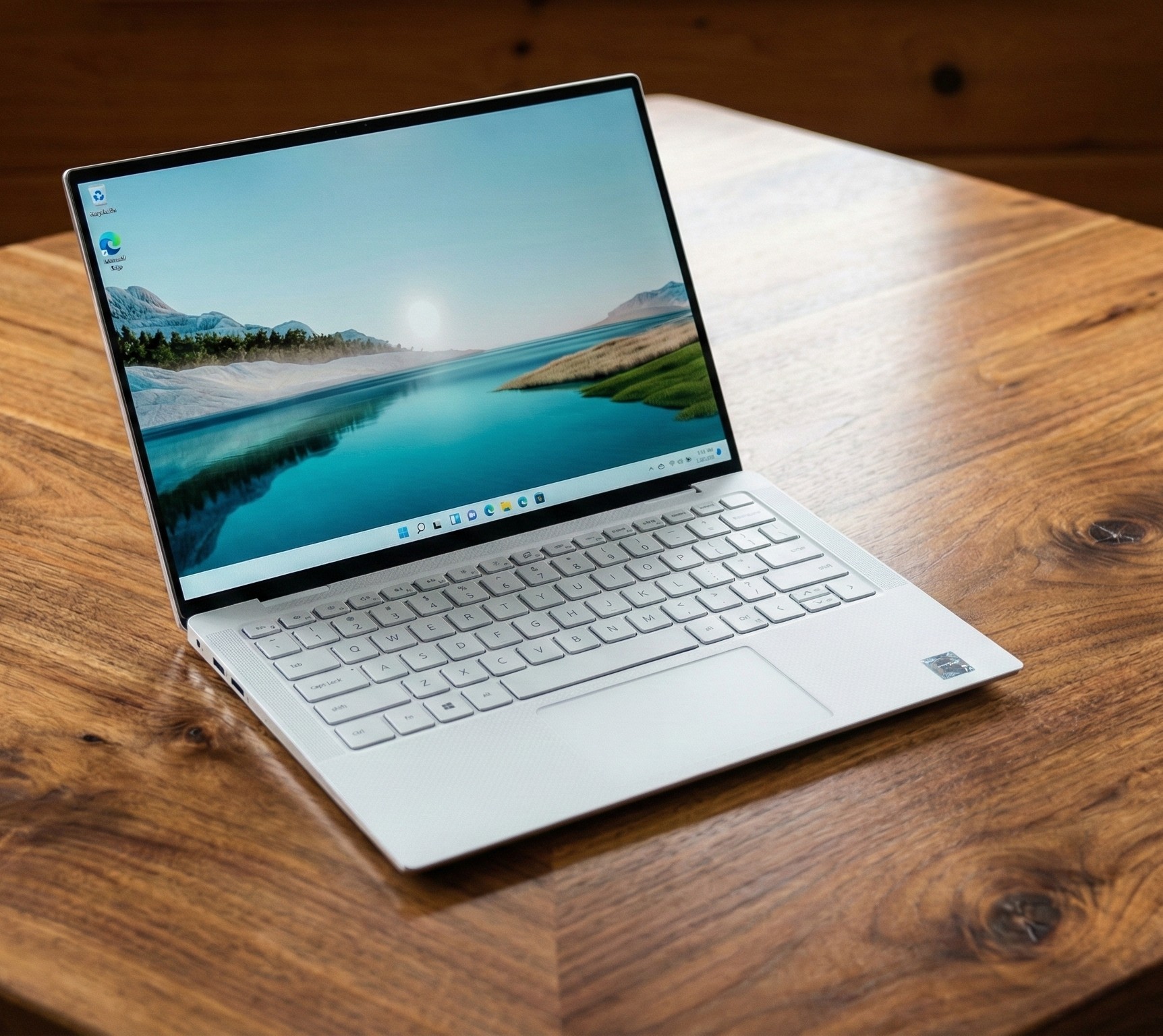 Dell XPS 13 9350 (2024) | Business Laptop | 14-inch FHD | Intel Core Ultra 9 | 32GB RAM | 1TB SSD | Intel Graphics