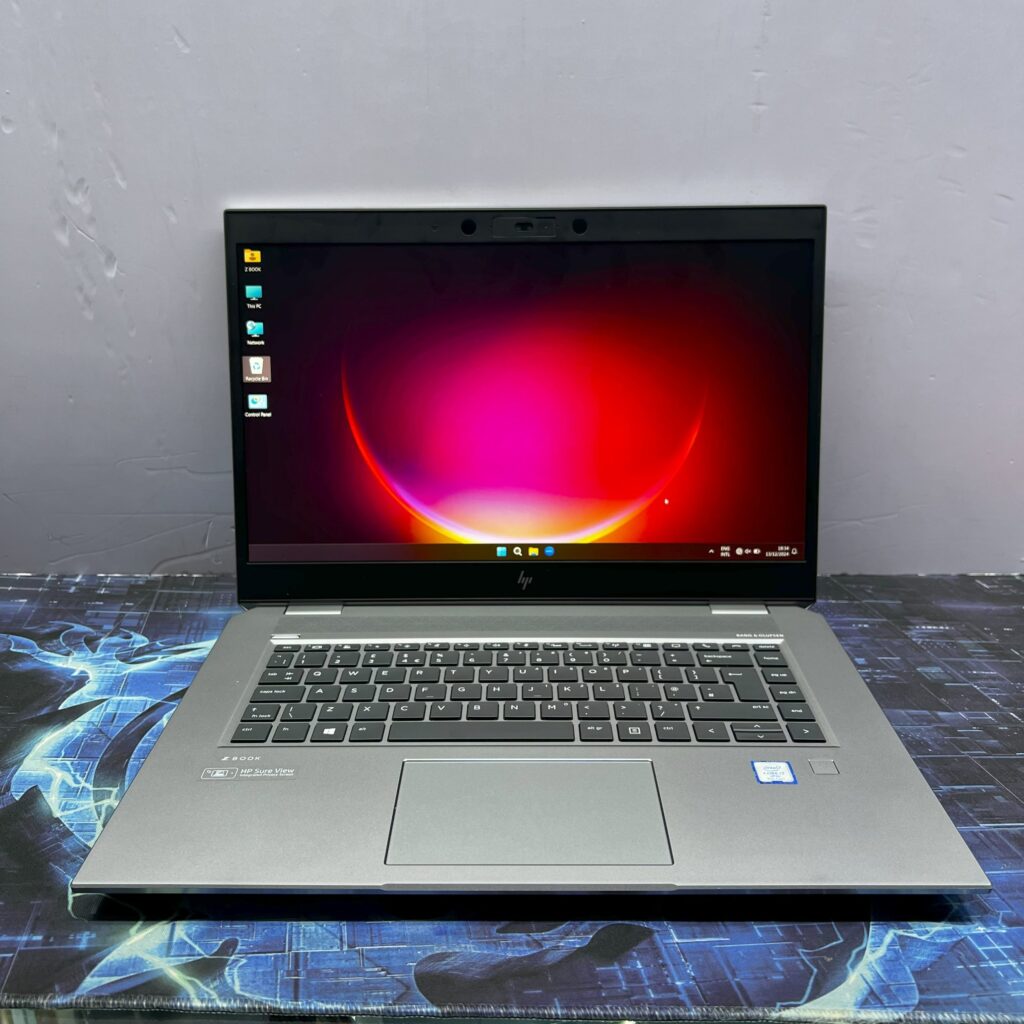 HP ZBook Studio G5 | Mobile Workstation | 15.6-inch FHD | Intel Core i7 8th Gen | 32GB RAM | 512GB SSD | 4GB NVIDIA Quadro P1000 Graphics