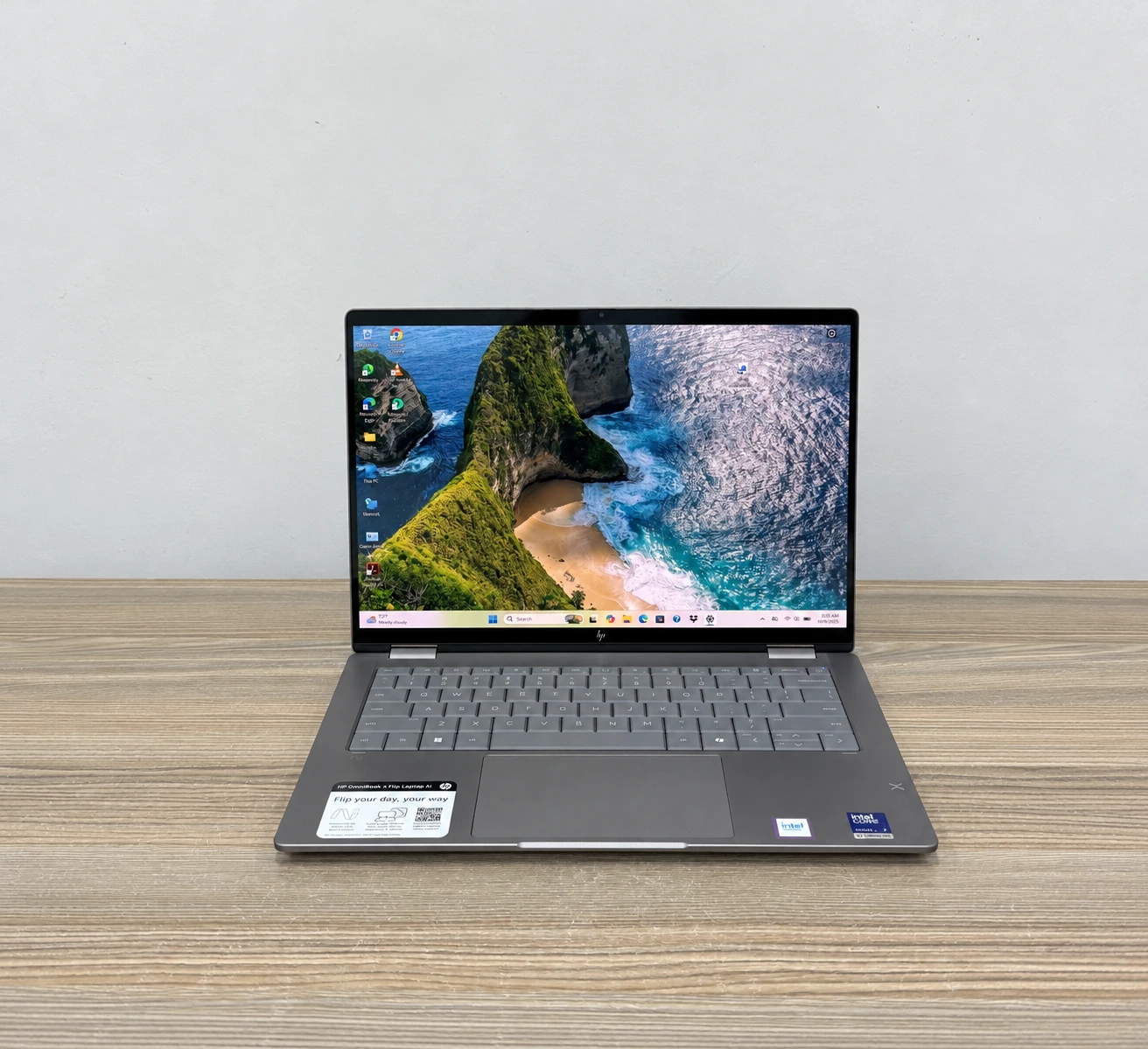 HP OmniBook X Flip 14-kb0023dx 2-in-1 Core Ultra 7 355, 16GB, 1TB, 14" OLED Touch (New)