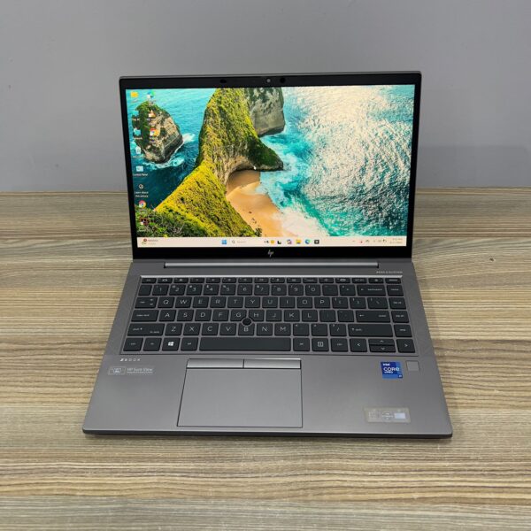 HP ZBook Firefly 14 G8 Mobile Workstation | Intel Core i7-1185G7 | 32GB RAM | 512GB SSD | NVIDIA T500 4GB | 14-Inch Display