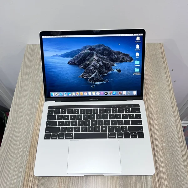Apple MacBook Pro 13.3" 2018 Core I7, 16GB, 512GB SSD (Refurbished)