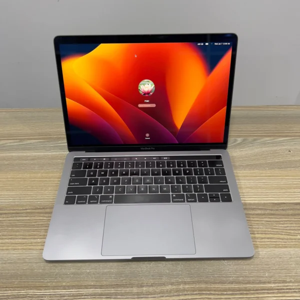 Apple MacBook Pro 13.3" 2019 Core i7-8569U, 16GB, 1TB SSD (Refurbished)